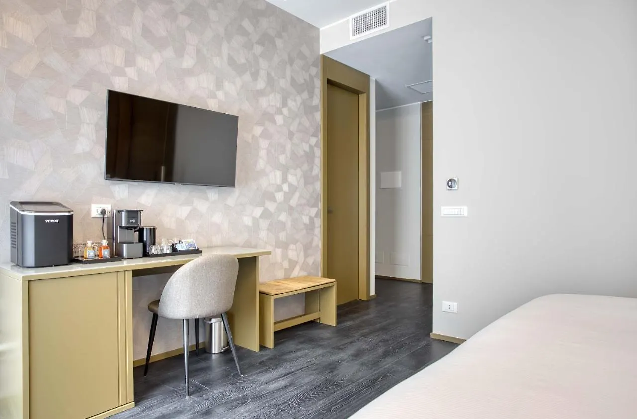 Le Suite Del Corso The Smart Boutique Aparthotel By Ospitami Milan Italy