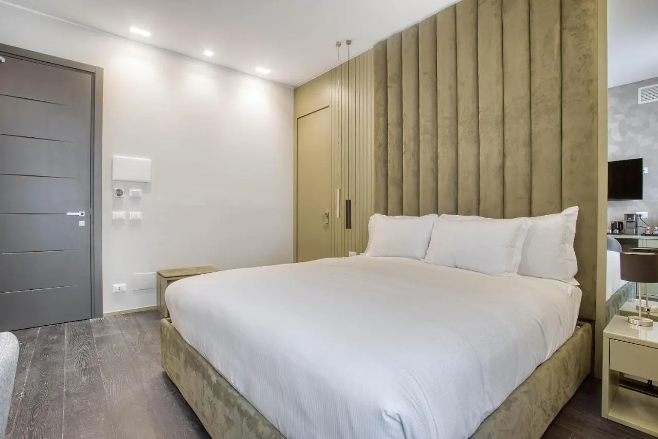 Le Suite Del Corso The Smart Boutique Aparthotel By Ospitami ميلان 0*,